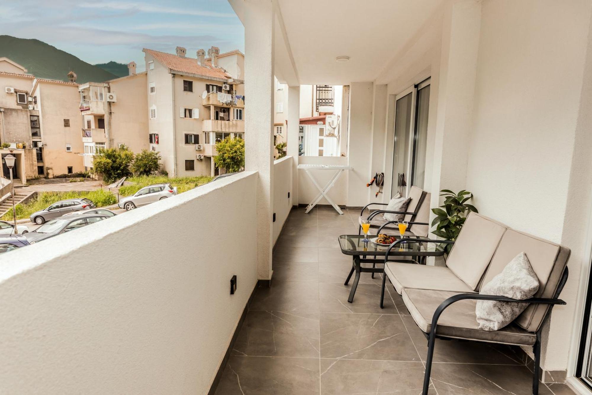 Paun Apartment كوتور المظهر الخارجي الصورة